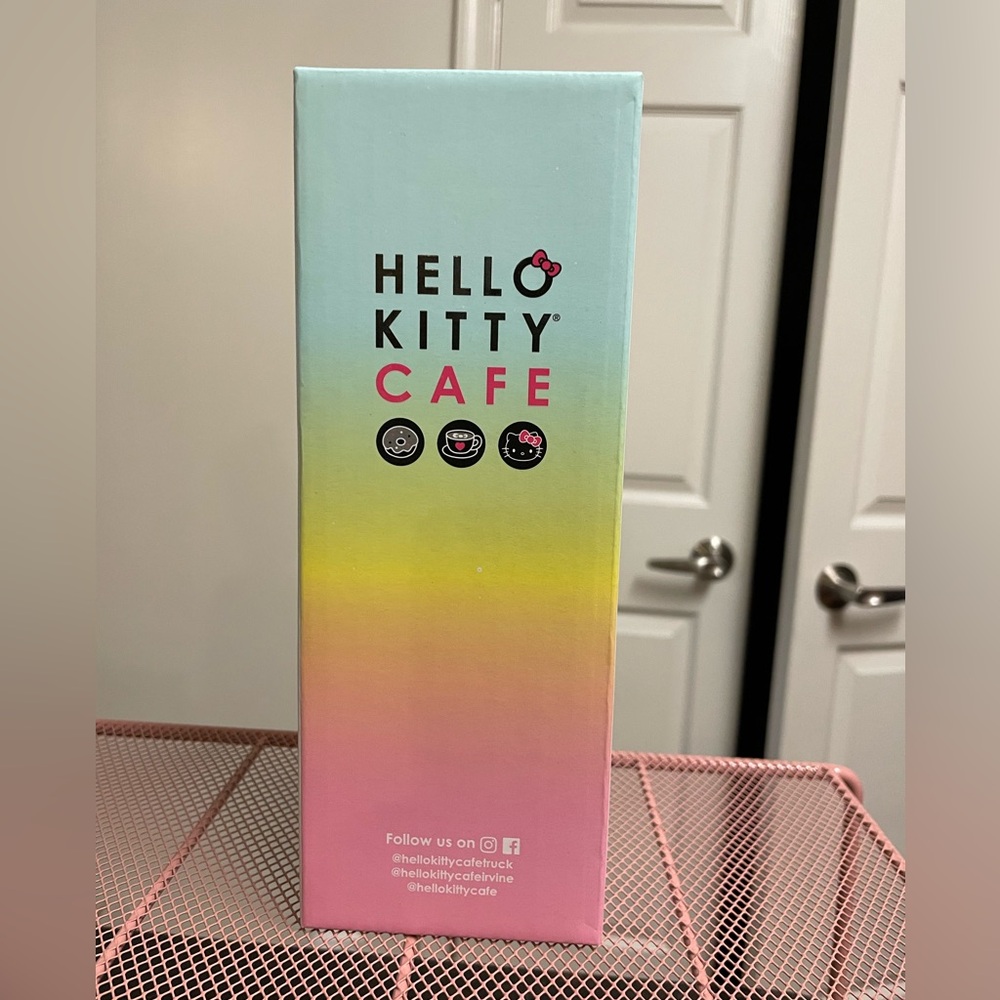 NIB Hello Kitty Cafe Water Bottle